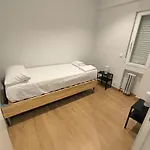 Chamartin - Modern & Comfortable Rooms