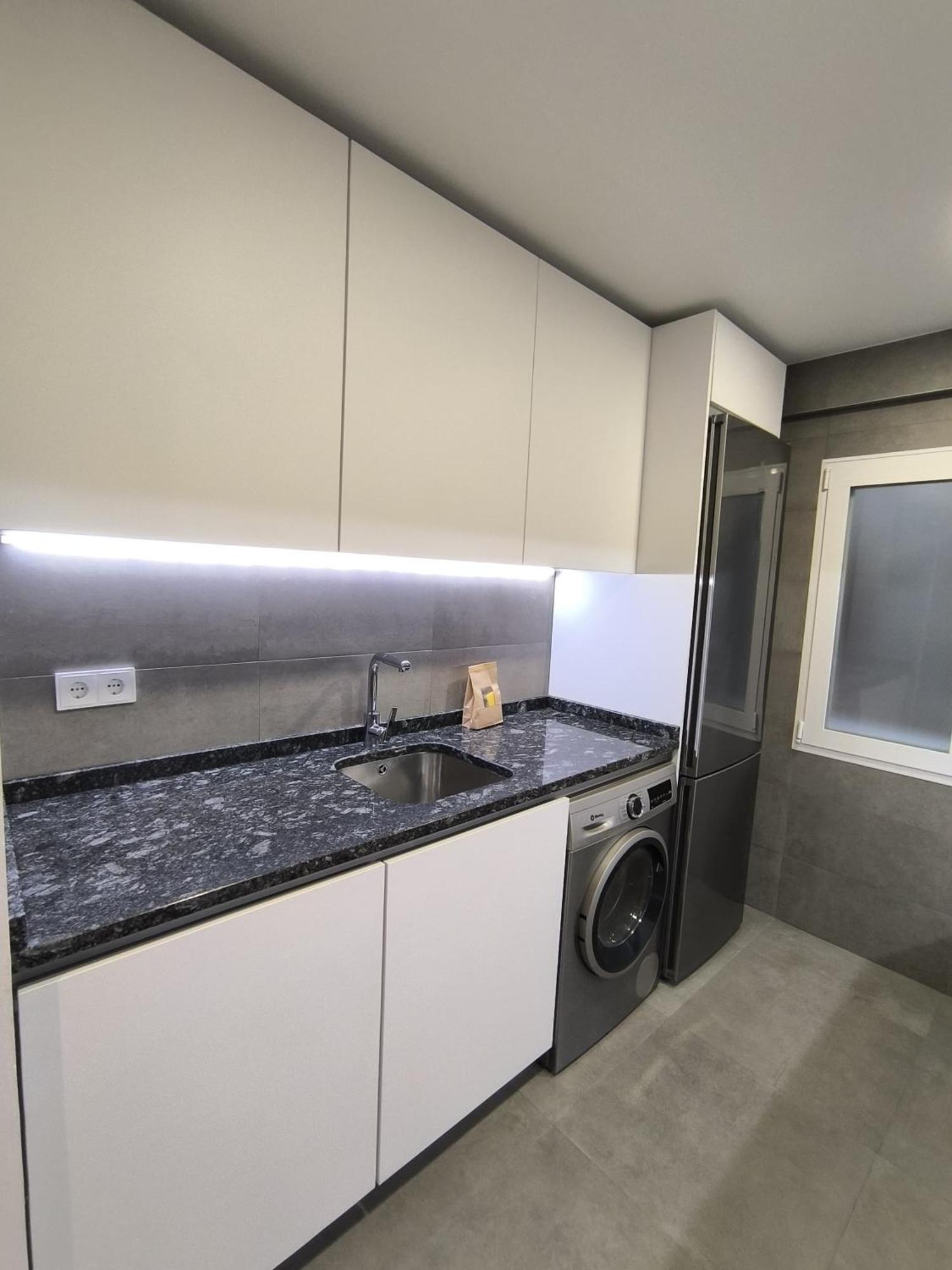 Pensión Chamartin - Modern & Comfortable